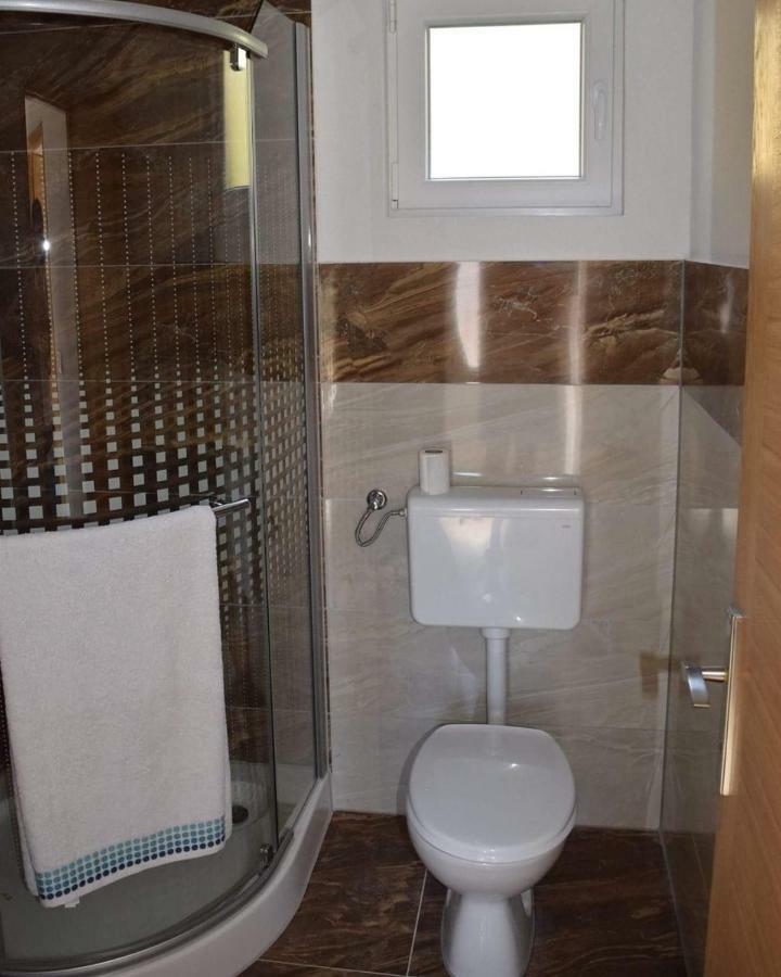 Apartmani Subasic Pag Town Esterno foto