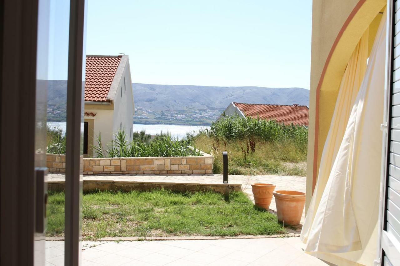 Apartmani Subasic Pag Town Esterno foto