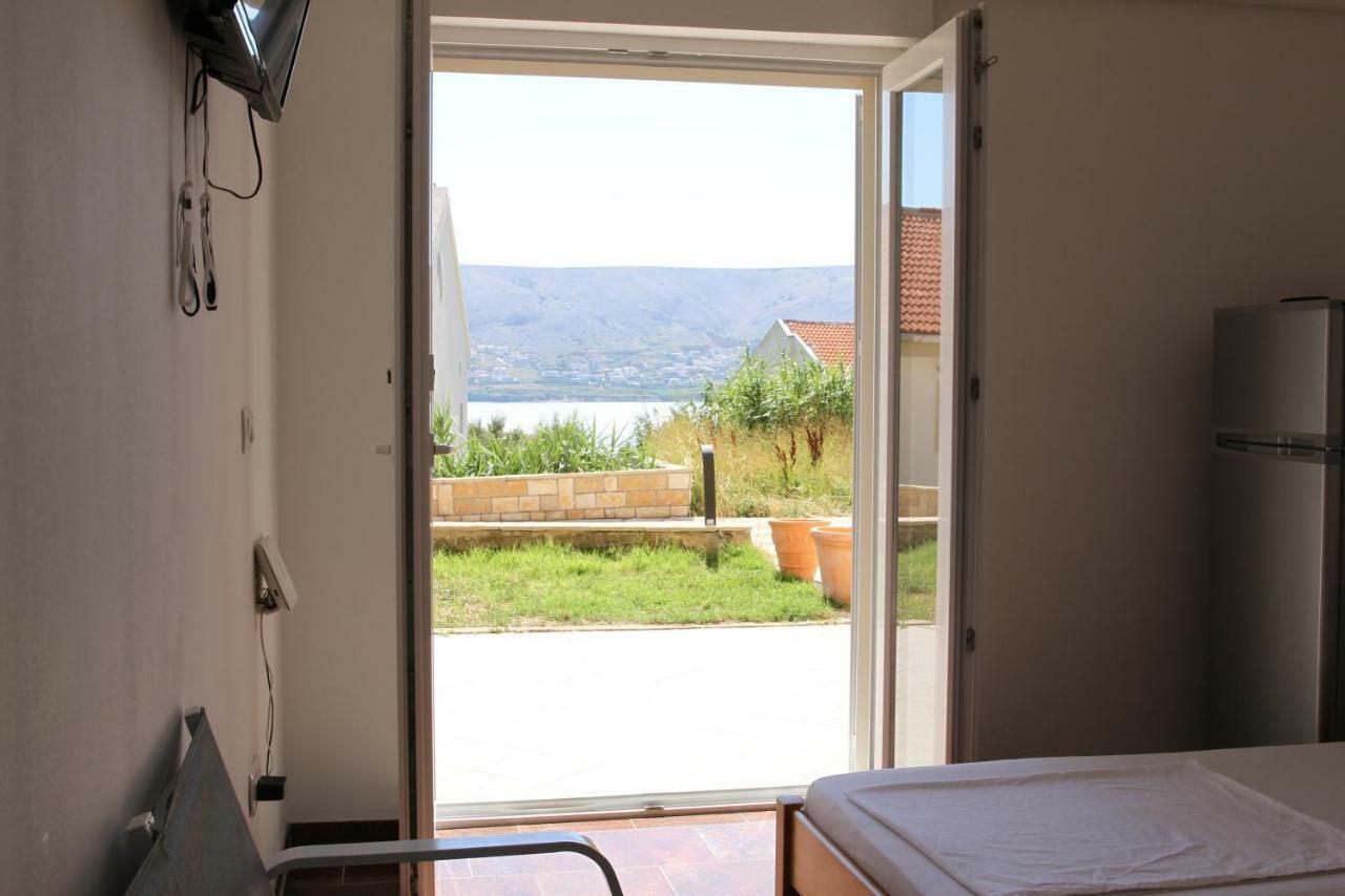 Apartmani Subasic Pag Town Esterno foto