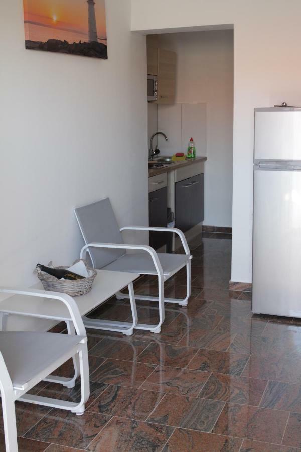 Apartmani Subasic Pag Town Esterno foto