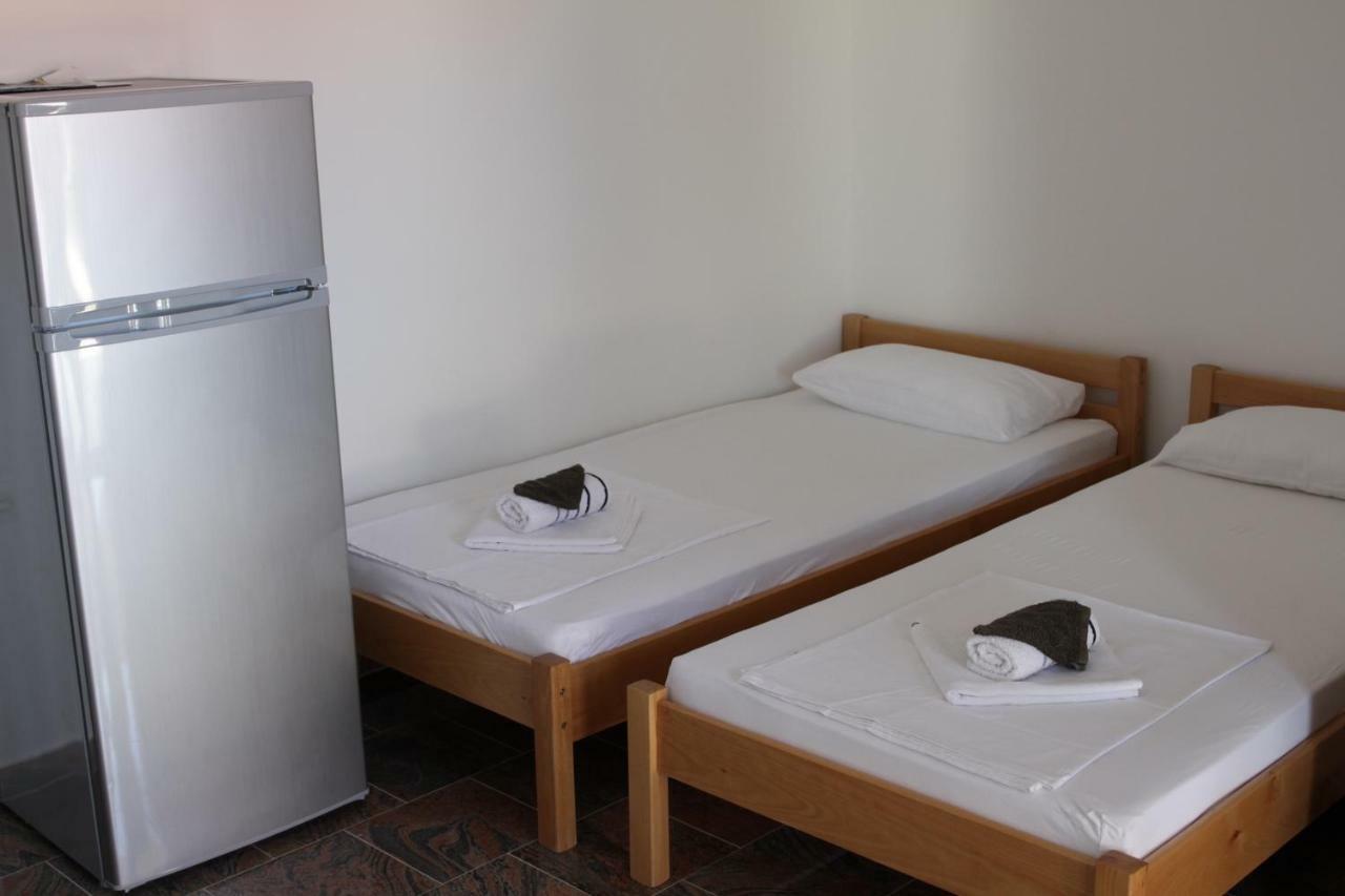 Apartmani Subasic Pag Town Esterno foto